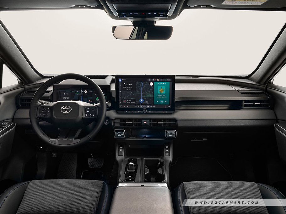 Toyota RAV4 Hybrid 8