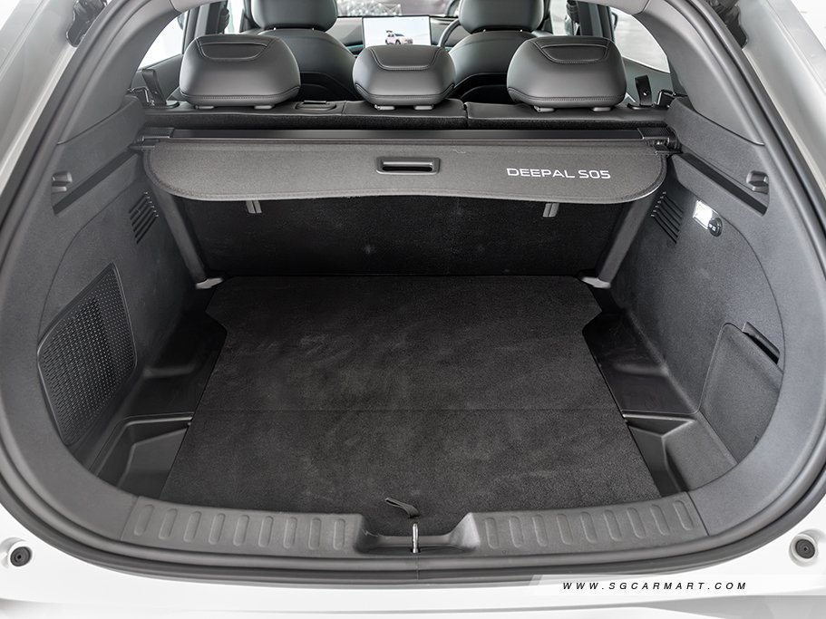 https://i.i-sgcm.com/new_cars/cars/22101/22101_g32