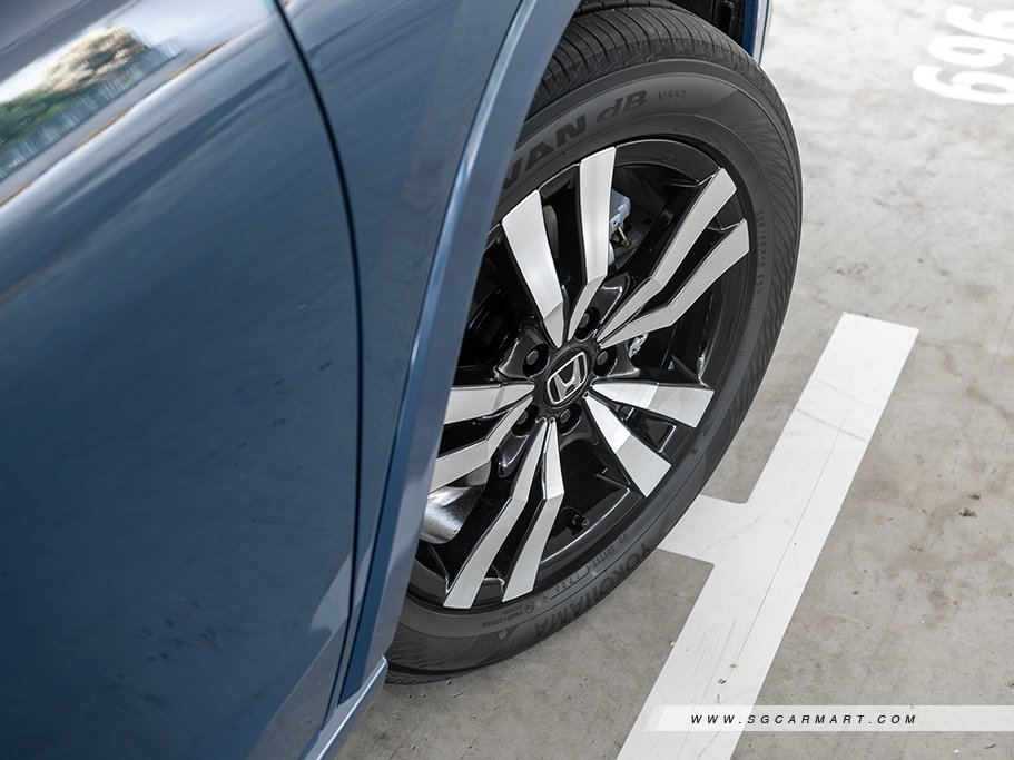 https://i.i-sgcm.com/new_cars/cars/22119/22119_g8