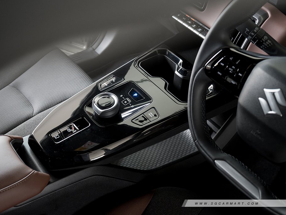 https://i.i-sgcm.com/new_cars/cars/22125/22125_g27
