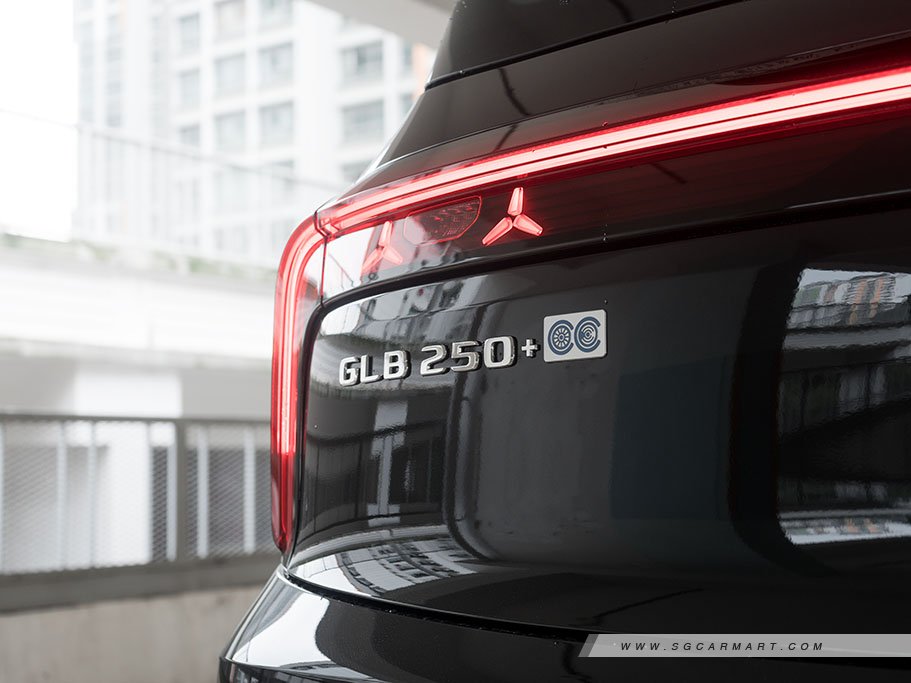https://i.i-sgcm.com/new_cars/cars/22126/22126_g18