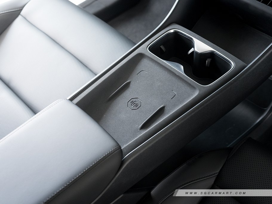 https://i.i-sgcm.com/new_cars/cars/22129/22129_g31