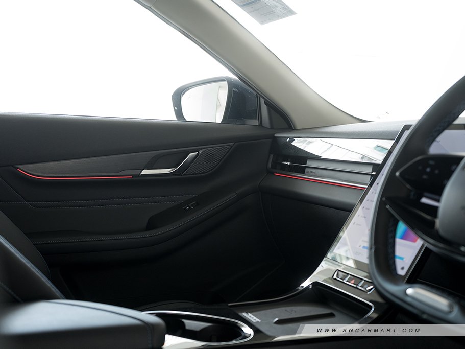 https://i.i-sgcm.com/new_cars/cars/22131/22131_g16