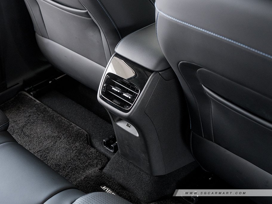 https://i.i-sgcm.com/new_cars/cars/22131/22131_g17