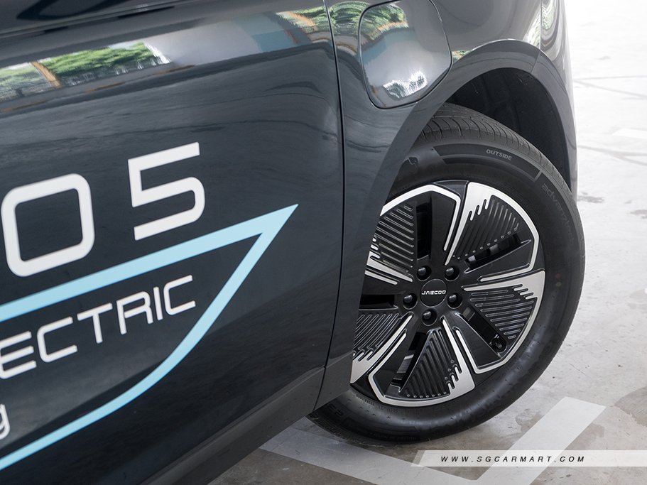 https://i.i-sgcm.com/new_cars/cars/22131/22131_g8