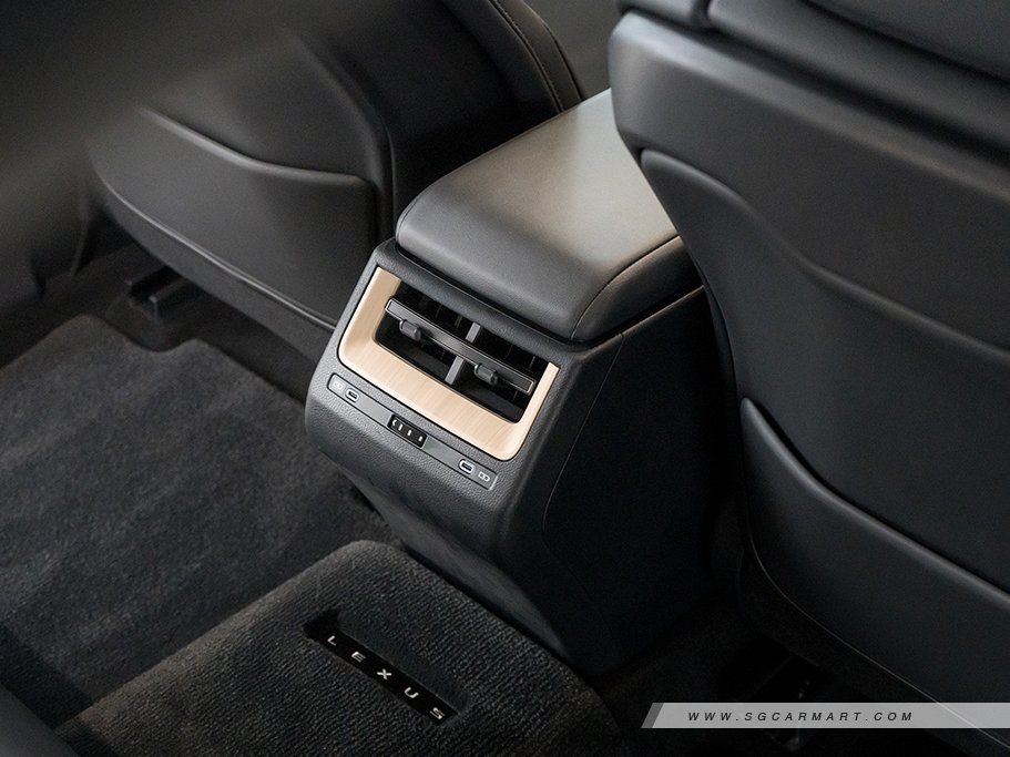 https://i.i-sgcm.com/new_cars/cars/22146/22146_g33