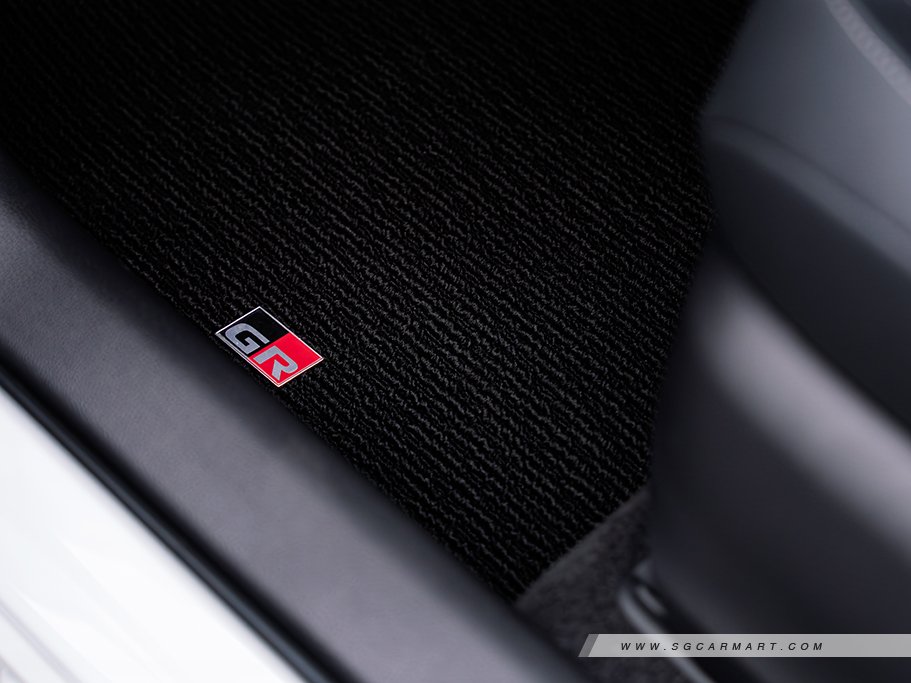 https://i.i-sgcm.com/new_cars/cars/22150/22150_g42