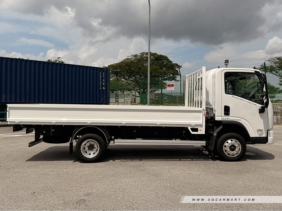 https://i.i-sgcm.com/new_cars/cars/22151/22151_g9
