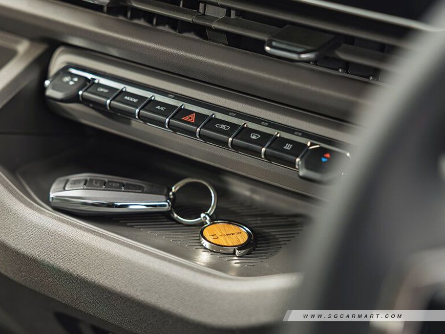 https://i.i-sgcm.com/new_cars/cars/22152/22152_g4