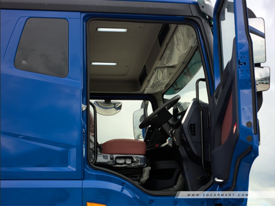 https://i.i-sgcm.com/new_cars/cars/22153/22153_g13