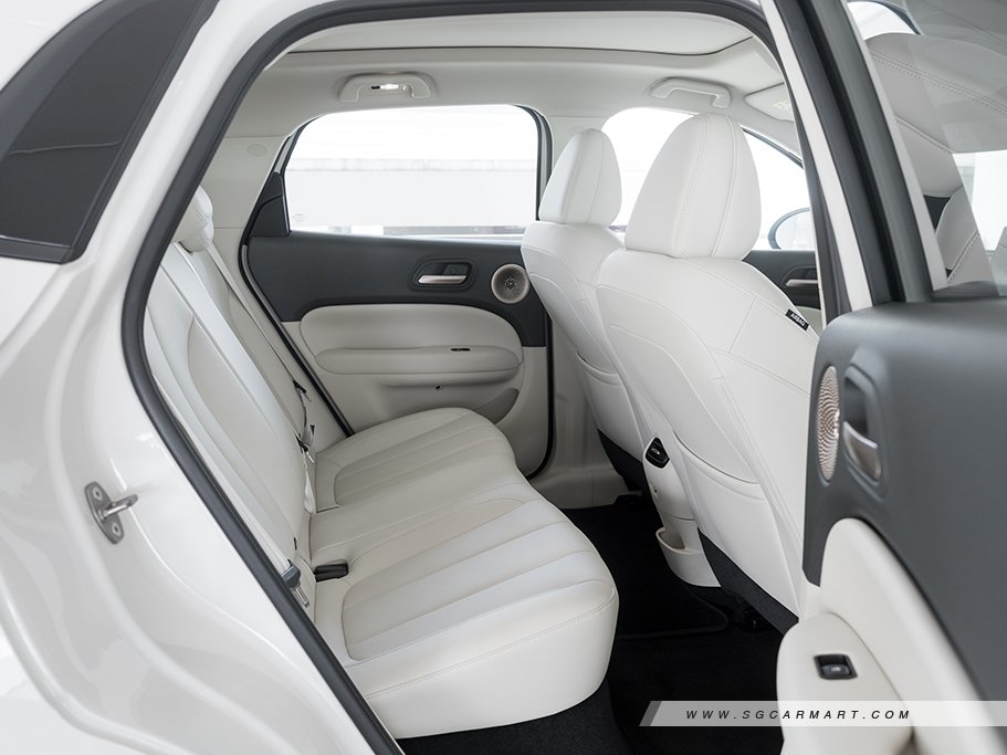 https://i.i-sgcm.com/new_cars/cars/22157/22157_g33