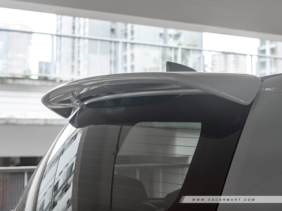 https://i.i-sgcm.com/new_cars/cars/22159/22159_g11