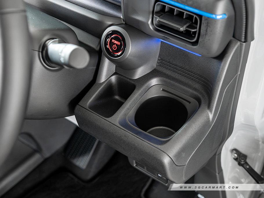 https://i.i-sgcm.com/new_cars/cars/22159/22159_g22