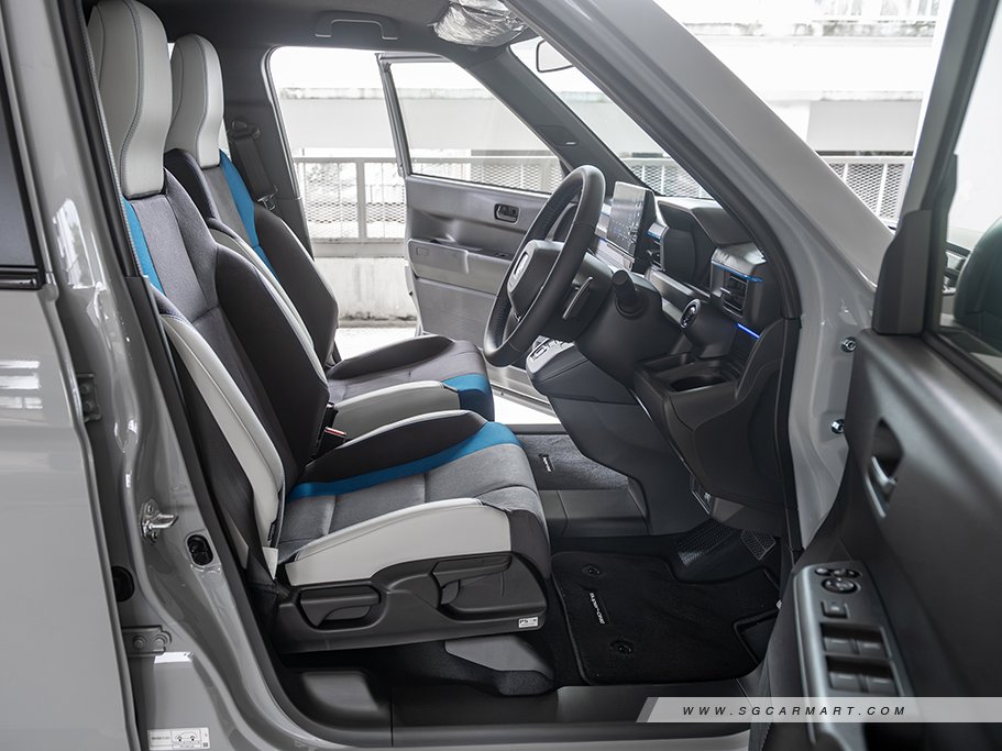 https://i.i-sgcm.com/new_cars/cars/22159/22159_g24