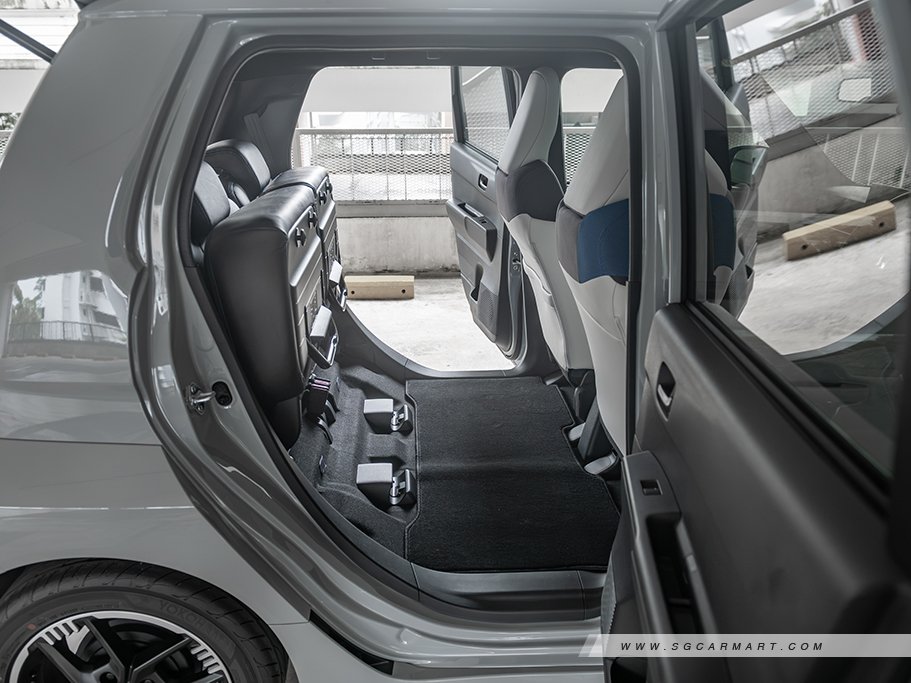 https://i.i-sgcm.com/new_cars/cars/22159/22159_g26