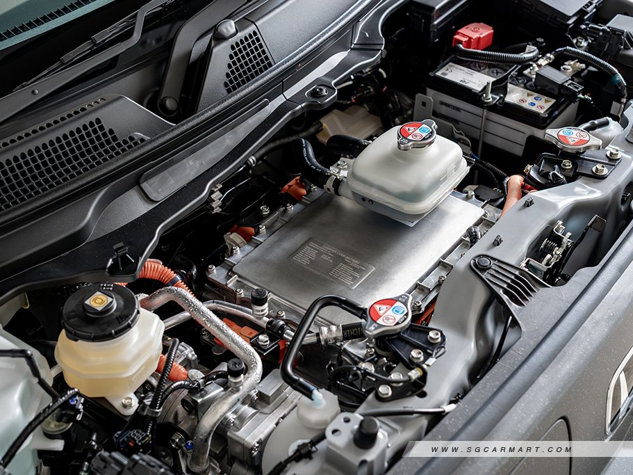 https://i.i-sgcm.com/new_cars/cars/22159/22159_g28