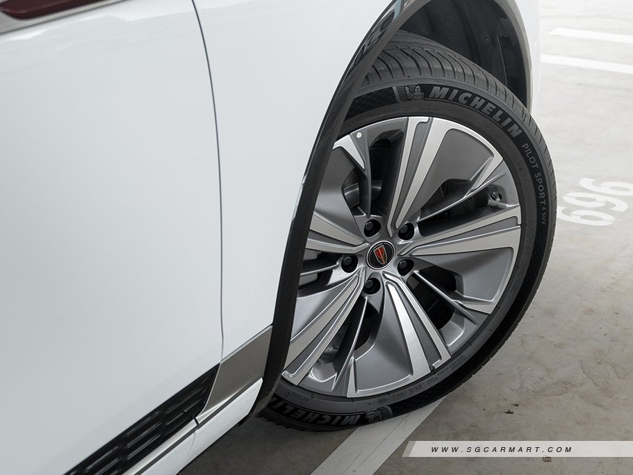 https://i.i-sgcm.com/new_cars/cars/22167/22167_g23