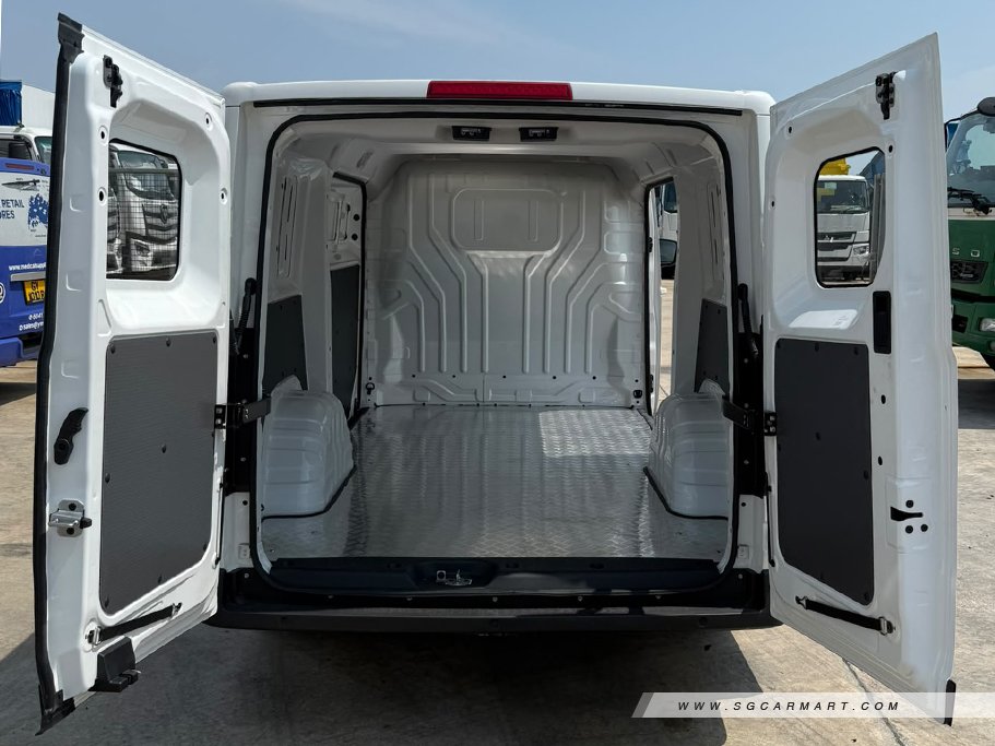 https://i.i-sgcm.com/new_cars/cars/22170/22170_g11