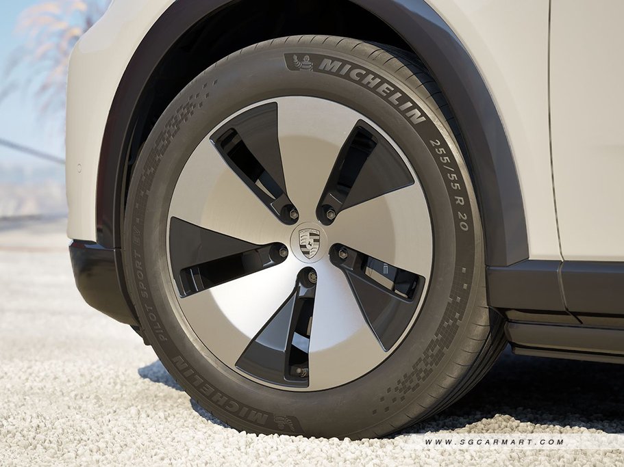 https://i.i-sgcm.com/new_cars/cars/22175/22175_g8