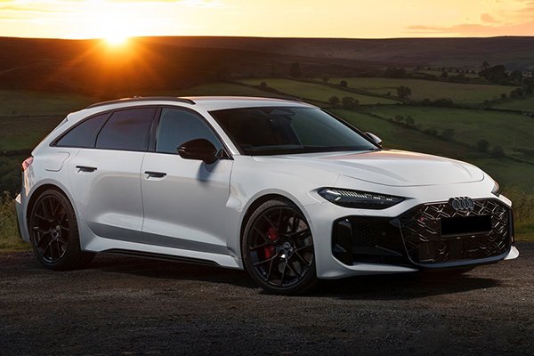 Audi RS 5 Avant Plug-in Hybrid image