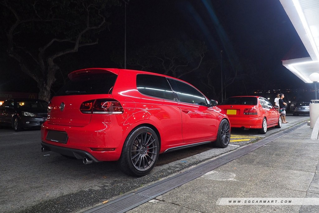 red car