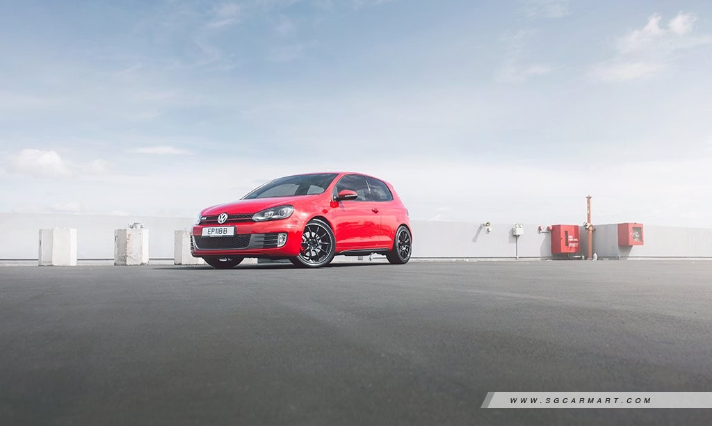 Red car