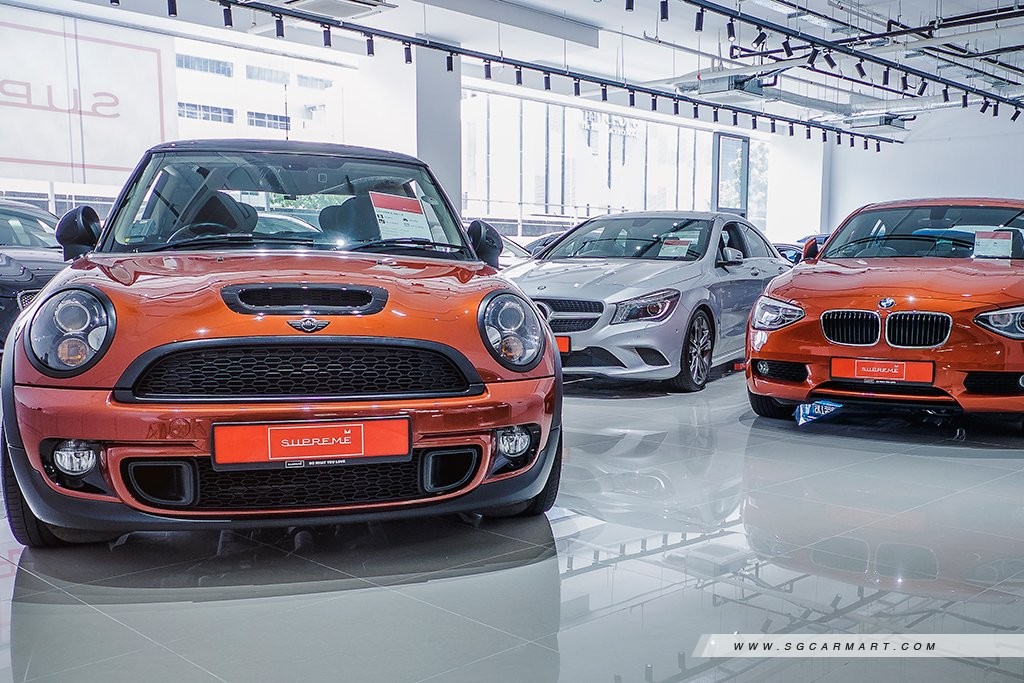 orange car