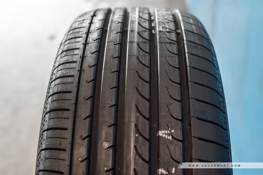 A stable way forward with the Yokohama RV-02 tyre - Sgcarmart