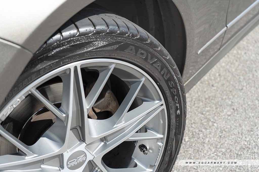 The Yokohama Advan Sport V105 provides high performance every day ...