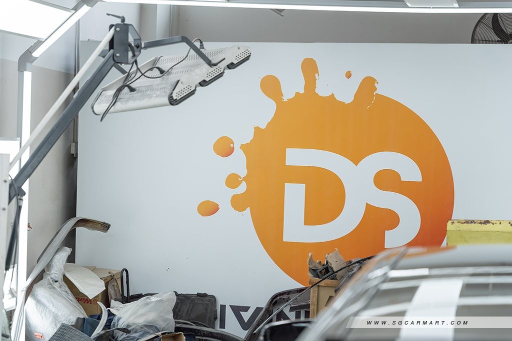 Quality car spray painting with Divine Splash