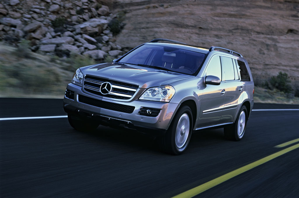 Mercedes Benz GL-Class voted "SUV of the year 2007"
