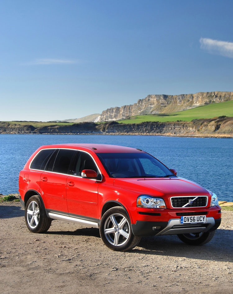 Volvo XC90 achieves highest safety award. Sgcarmart