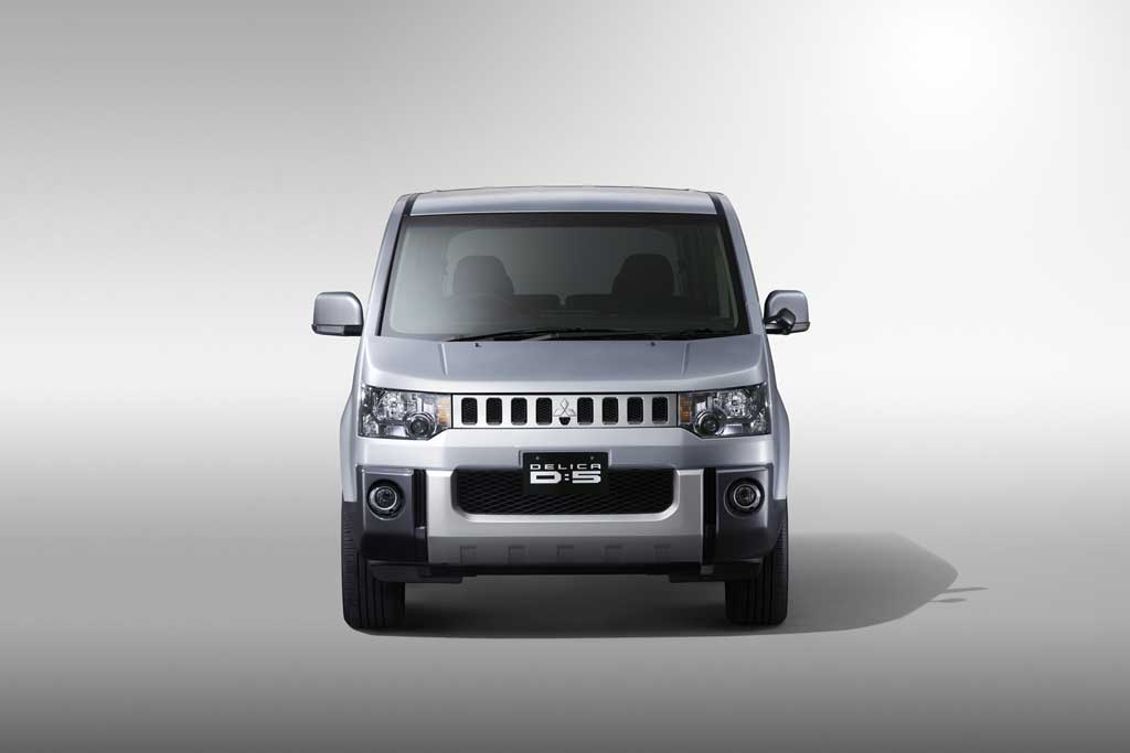 Mitsubishi Motors launches new Delica D:5