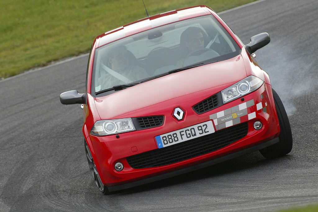 Renault Megane F1 Team R26 voted 2007 Sports Model Of The Year
