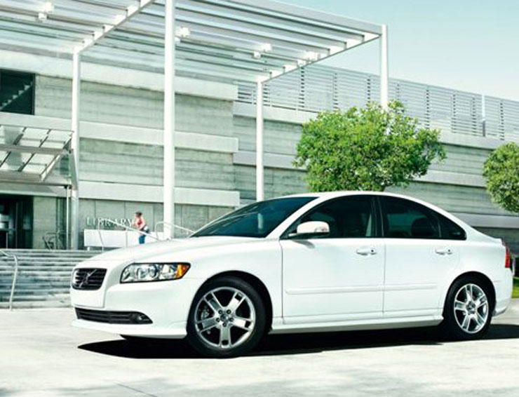 SM Motors adds dual-clutch Volvos, 2.0-litre engine.