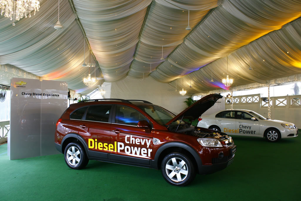 Chevrolet launches Captiva and Epica Diesel, gives diesel tax subsidies