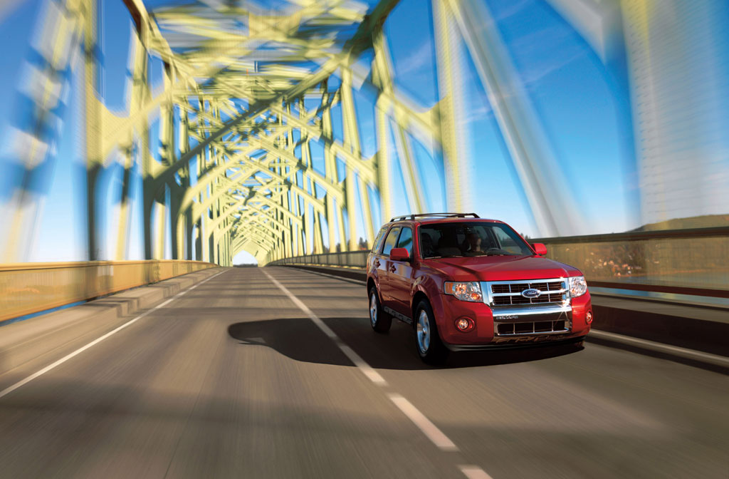 2010 Ford Escape add new safety technologies with leading crash ratings