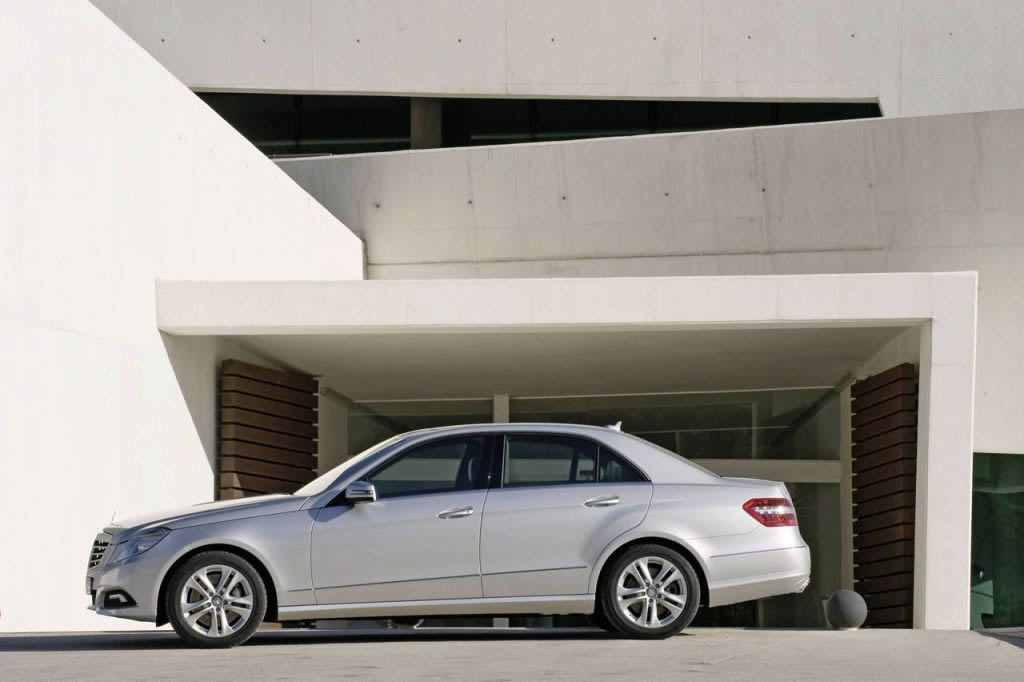 Mercedes-Benz E-Class Estate to debut at Frankfurt