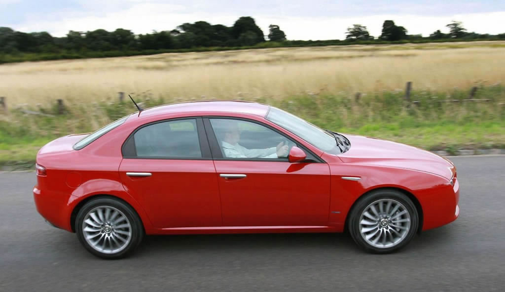 Alfa 159 gets new engines