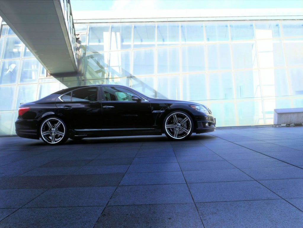 Lexus LS460 gets a new styling kit from WALD