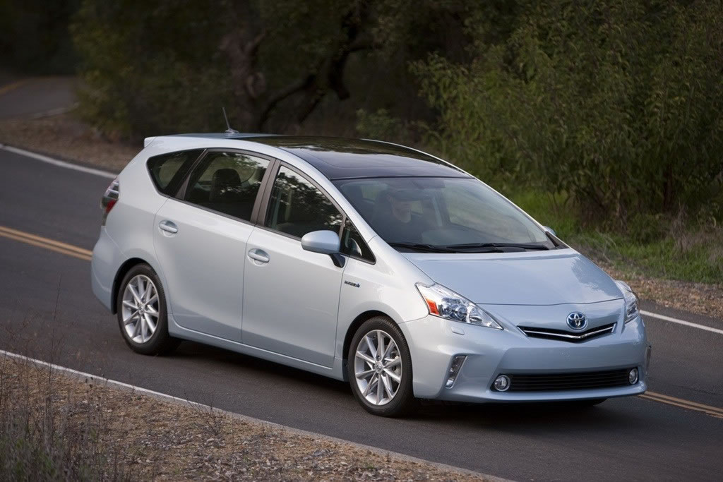 Toyota Prius V launch delayed