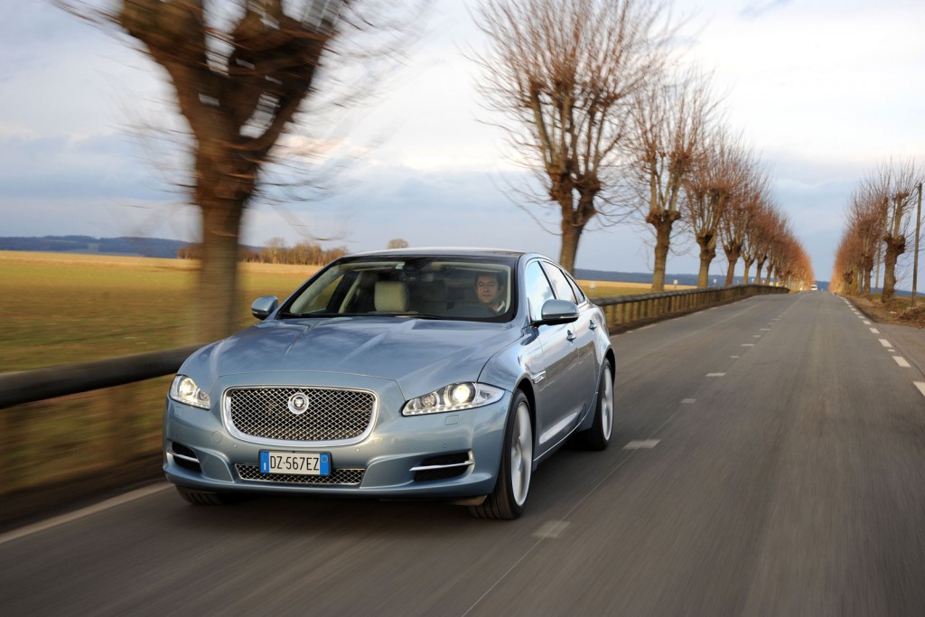 Jaguar XJ all-wheel-drive and new entry-level model confirmed