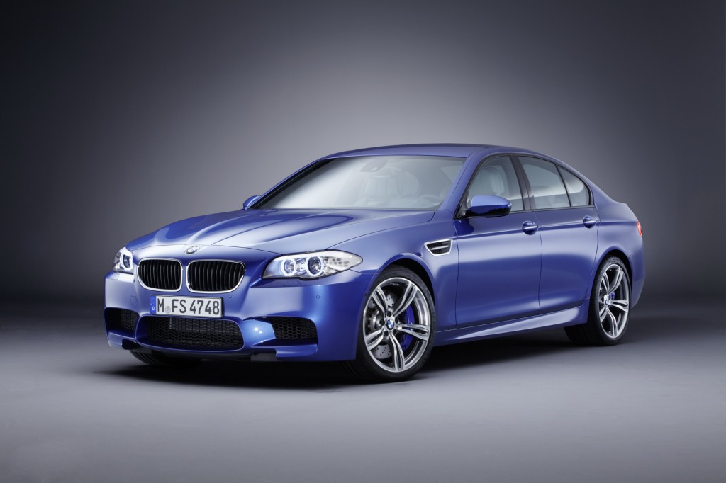 BMW M5 officially unveiled