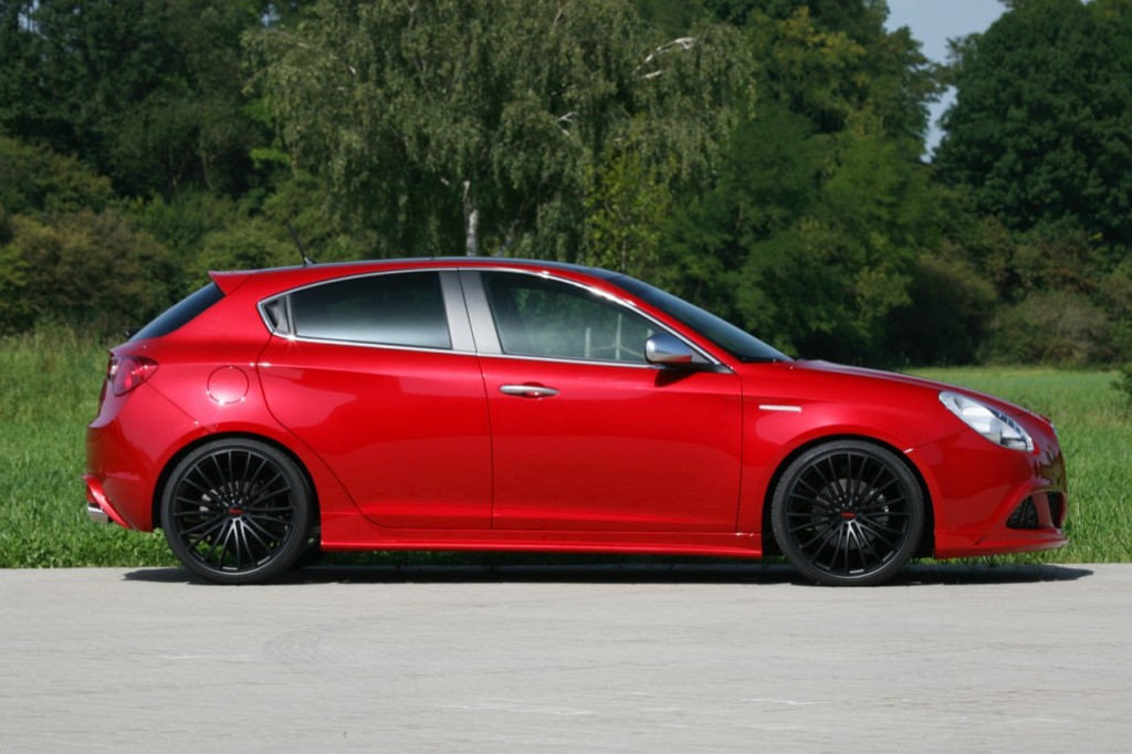 Alfa Romeo Giulietta Black Tuning