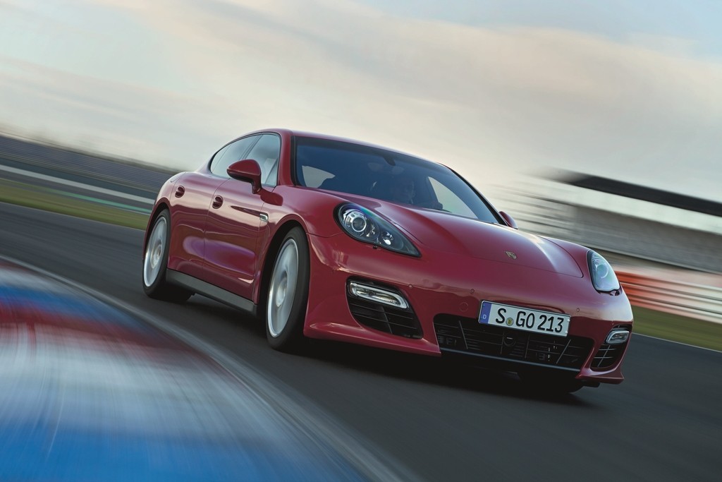 Porsche Panamera GTS with all-wheel-drive unveiled