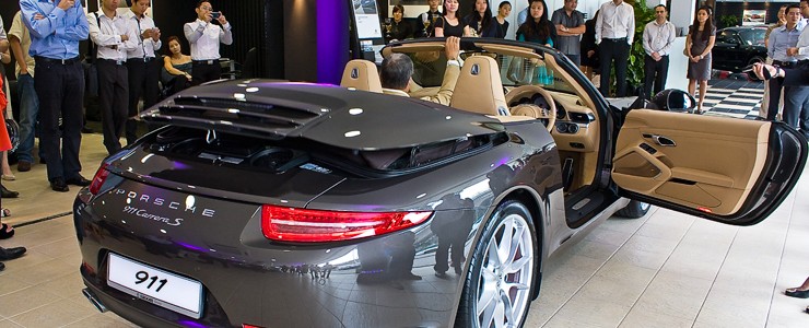 The 911 re-welcomes open skies with the 991 Carrera Cabriolet