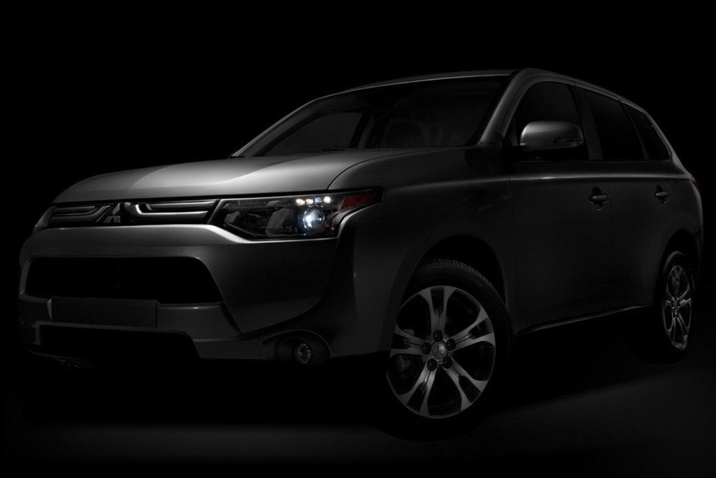 Mitsubishi teases 2014 Outlander ahead of L.A debut