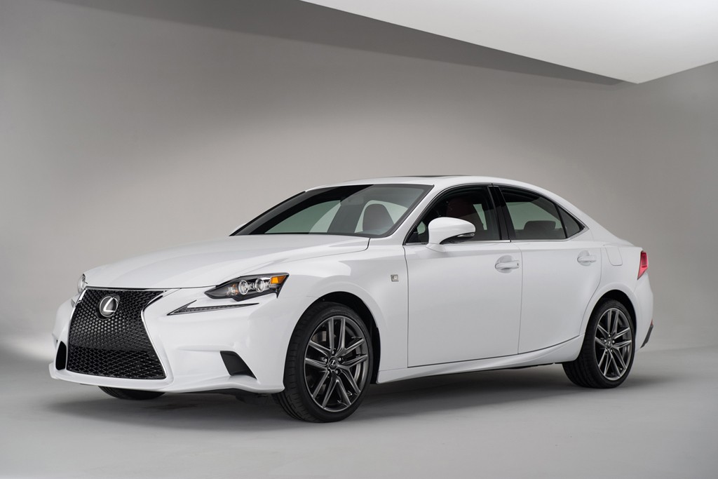 Lexus debuts the IS F Sport via the web - formal presentation held next week