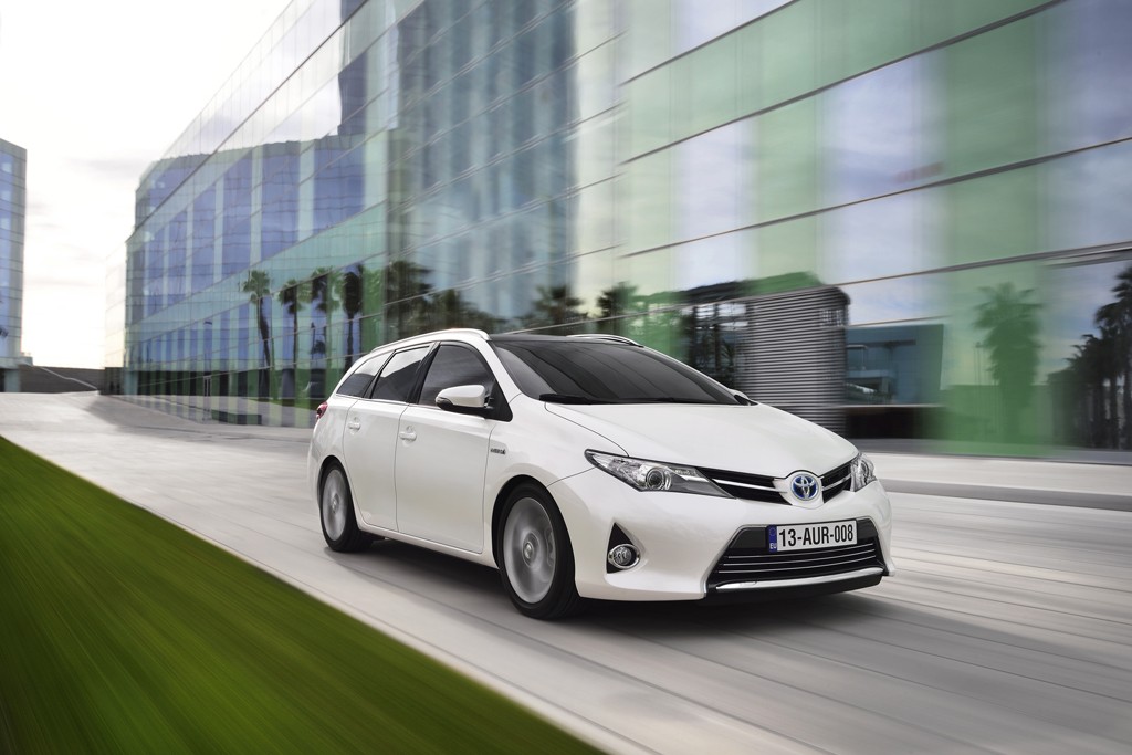 Toyota extends the Auris hatchback for all your Ikea shopping