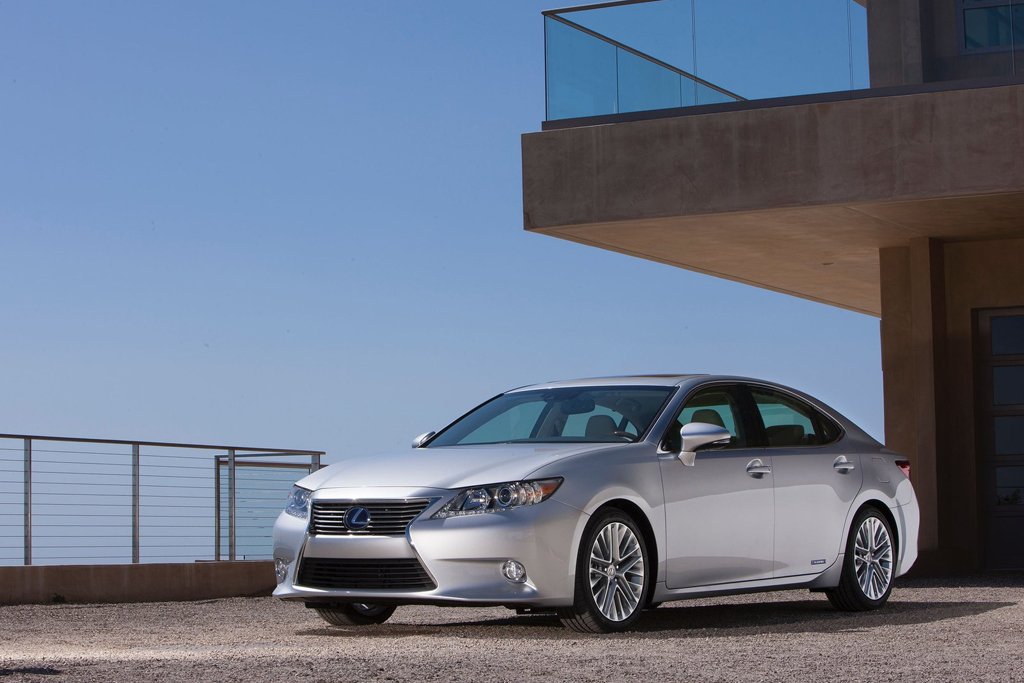 Borneo Motors to launch the Lexus ES250 and the ES Hybrid later this year